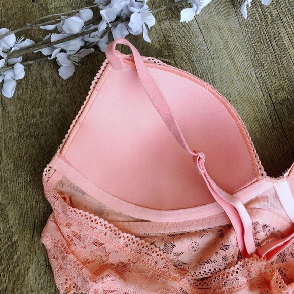 **NEW** 2/$30 ❤️ Victoria's Secret Padded Wireless Bra - Picture 4 of 7